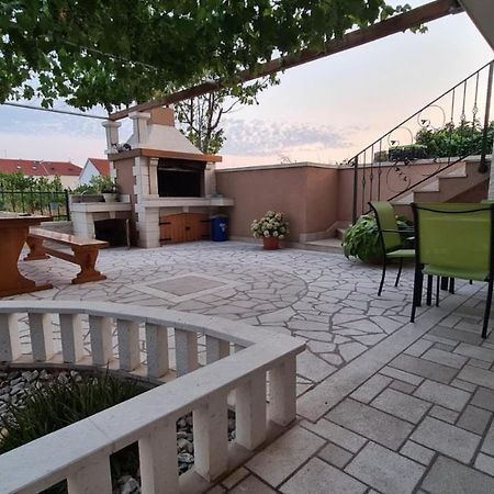 Apartments Pavlinovic Kaštela Eksteriør billede