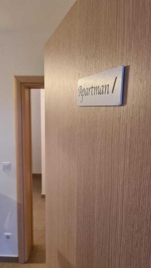 Apartments Pavlinovic Kaštela Eksteriør billede