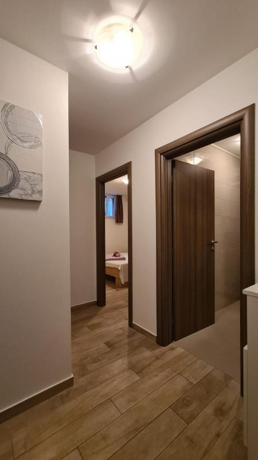 Apartments Pavlinovic Kaštela Eksteriør billede