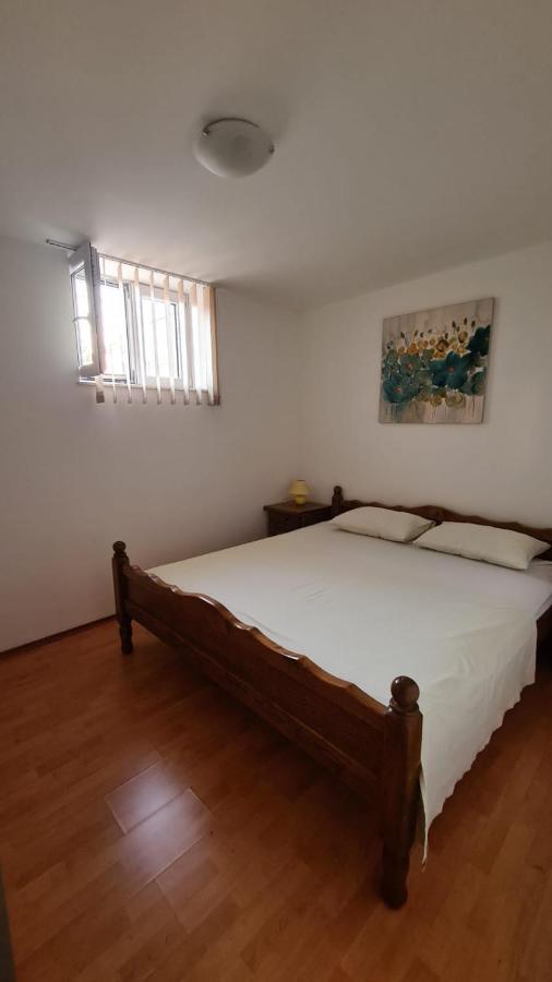 Apartments Pavlinovic Kaštela Eksteriør billede